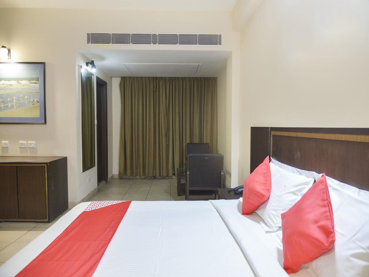 Oyo 15149 Hotel Ajoy Minar Mandarmani Buitenkant foto