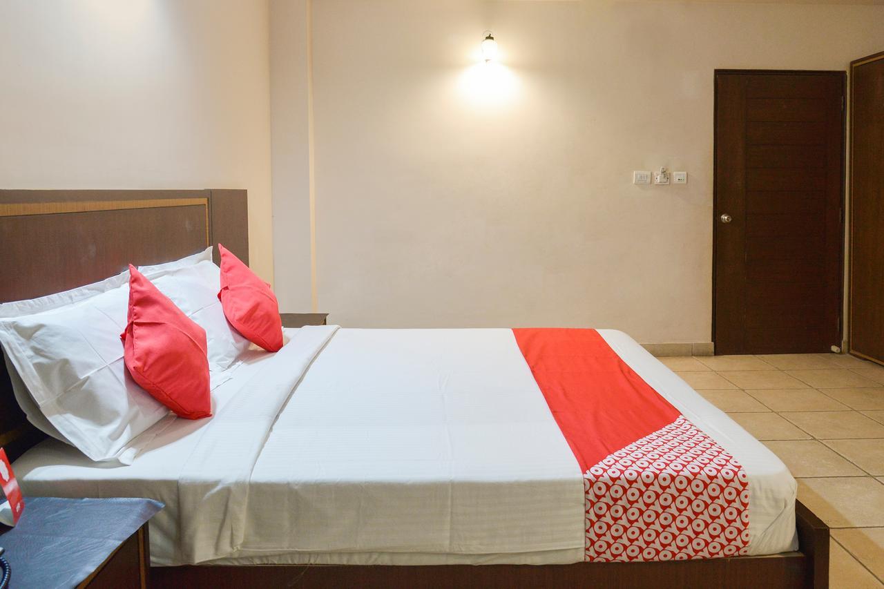 Oyo 15149 Hotel Ajoy Minar Mandarmani Buitenkant foto