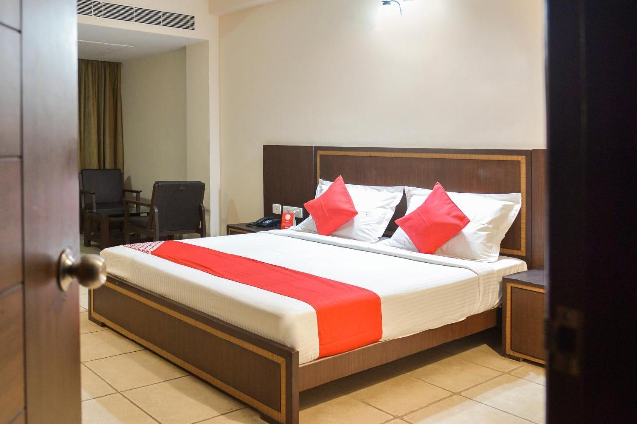 Oyo 15149 Hotel Ajoy Minar Mandarmani Buitenkant foto