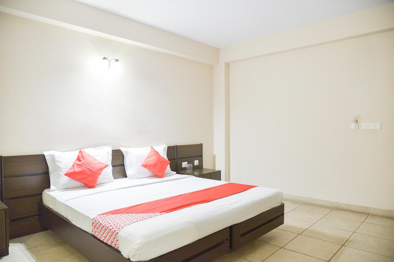 Oyo 15149 Hotel Ajoy Minar Mandarmani Buitenkant foto