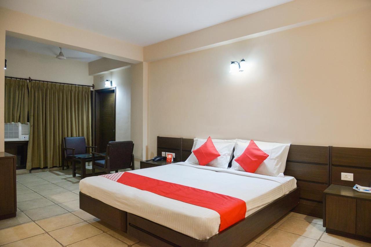 Oyo 15149 Hotel Ajoy Minar Mandarmani Buitenkant foto